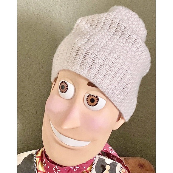 NWOT Arch4 London UK 100% Cashmere Pale Gray Knit Hat Beanie - Adult One Size - Picture 3 of 11